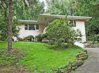 548 N Lewis Run Rd, Clairton, PA 15025