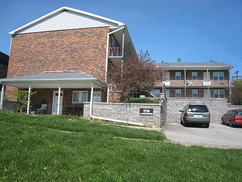 179 Lakeshore Dr #11 Photo 1