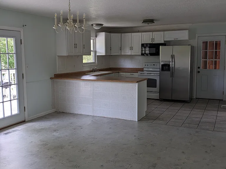 5044 Mimosa Trl — Photo 5