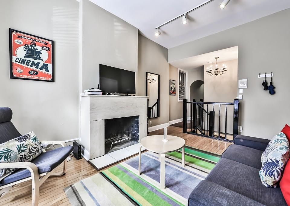 1st image of 1853 N Lincoln Ave #1