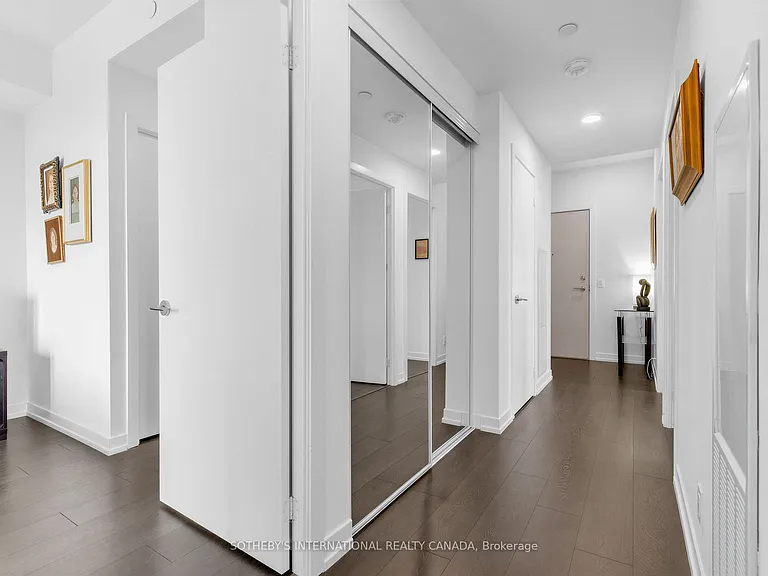 2020 Bathurst St #1221 — Photo 8