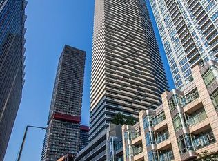2221 Yonge St #3004, Toronto, ON M4S 0B8