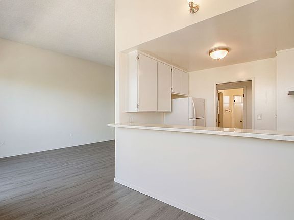 5th image of 230 Pacific St APT 201