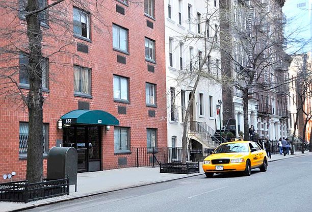 2nd image of 433 W 43rd St APT 6E