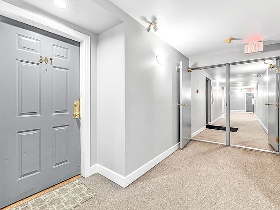 4th image of 13680 84th Ave #307