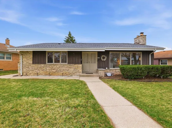 9837 West Sarasota PLACE, Milwaukee, WI 53222