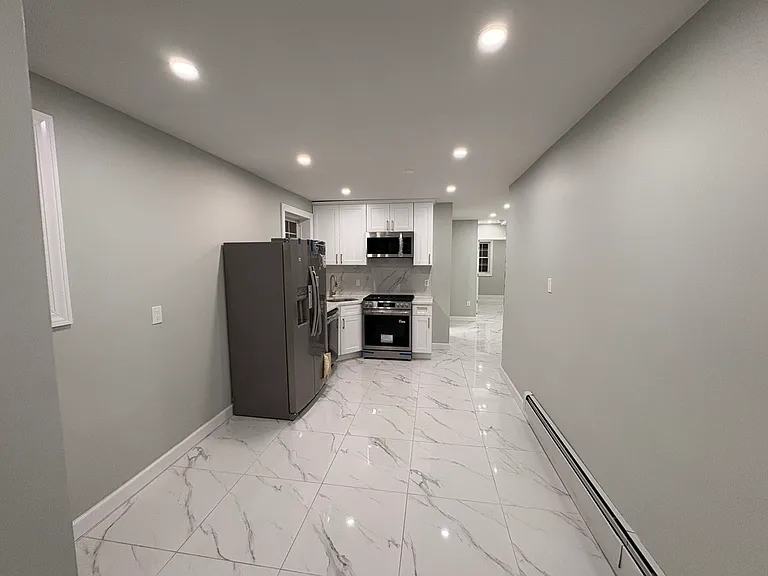 2819 Schurz Ave #2 — Photo 6