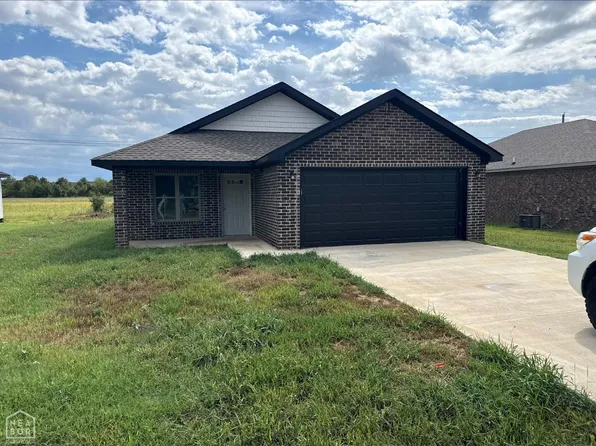209 Redwood Dr, Bono, AR 72416