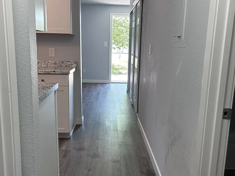 3007 E Central Ave — Photo 7