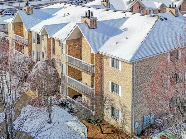 7799 Bristol Park Dr #1B, Tinley Park, IL 60477