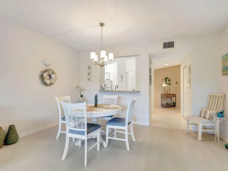 800 Uno Lago Dr #302 — Photo 16