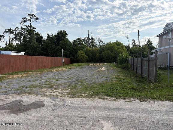 3rd image of 0 Tulip Ave