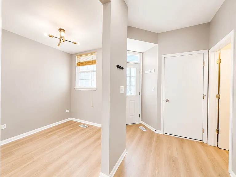2912 White Thorn Cir — Photo 9