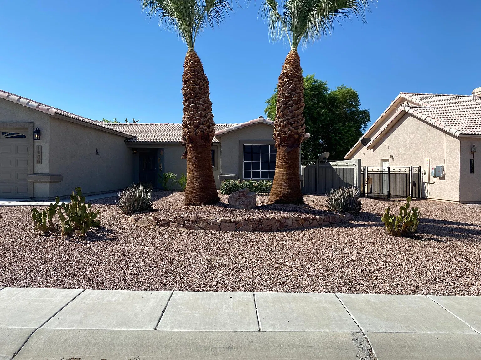 1936 E Pyramid Lake Dr — Photo 2