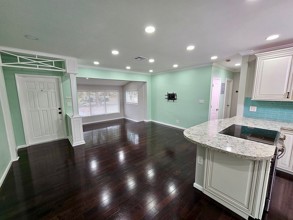 1st image of 2360 SW 15th St