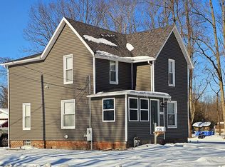 725 Grove St, Conneaut, OH 44030