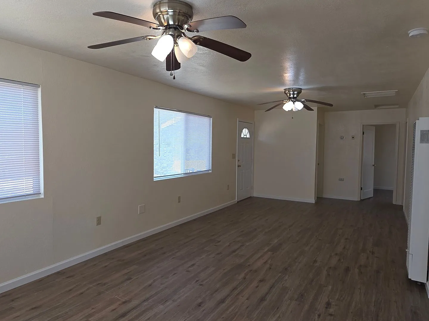 2 Bed 1 Bath House With All New Flooring In Happy Valley — Photo 4