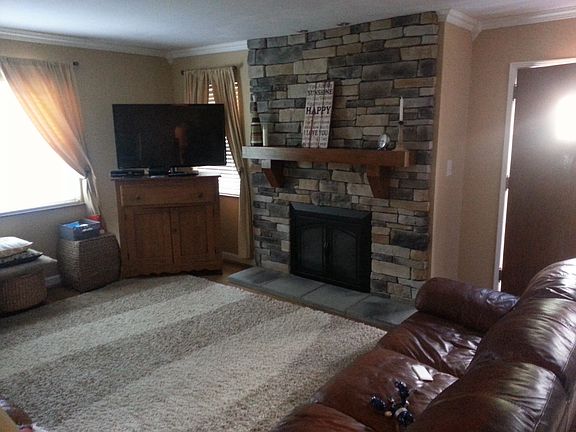 1st floor living room