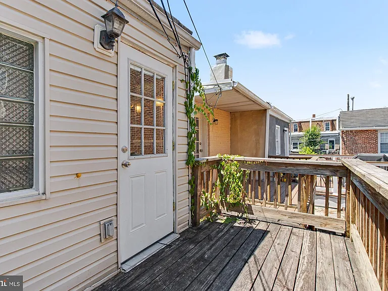 14 Poultney St — Photo 27