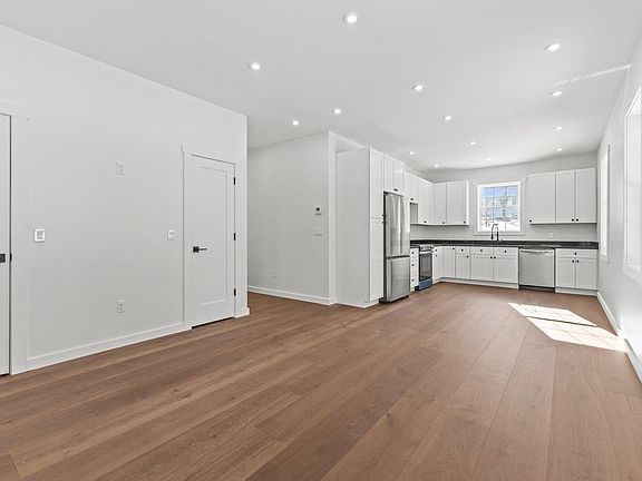 5th image of 84 Sweet Bedrock Lane