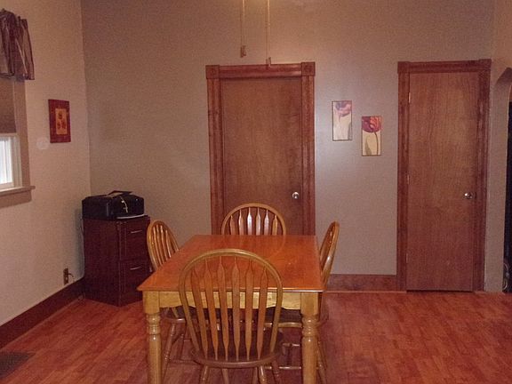 5th image of 707 W Cherry St
