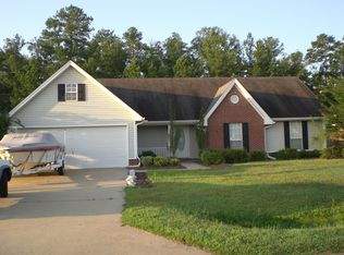 131 Hazelnut Cir, Columbus, MS 39705