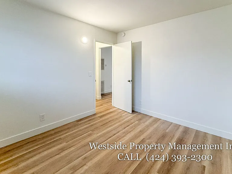 3630 Midvale Ave #5 — Photo 7
