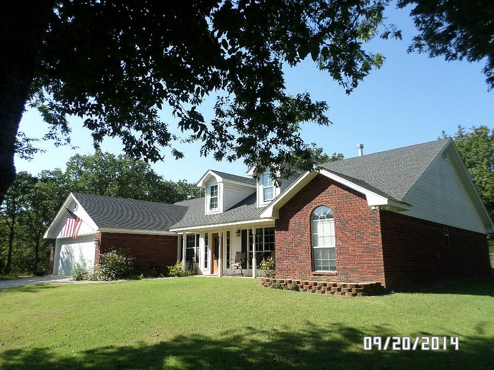 1st image of 10 Dewey Dr
