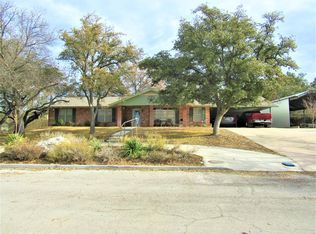 126 E Castlehill Rd, Sonora, TX 76950