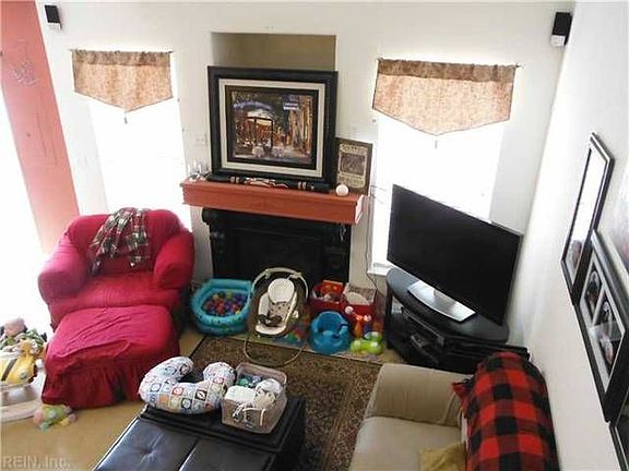 4th image of 6033 Rollingwood St