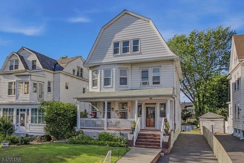 1st image of 42 Rossmore Pl