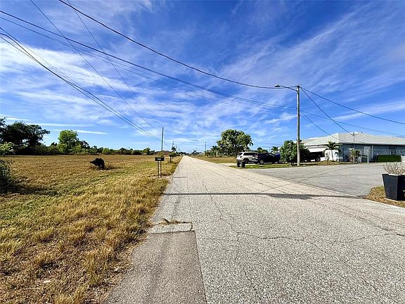 3rd image of 418 NW 14TH TERRACE LOT 35