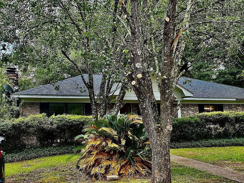 7221 Lakewood Rd