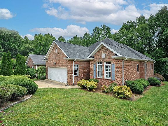 2nd image of 208 Windstone Ct