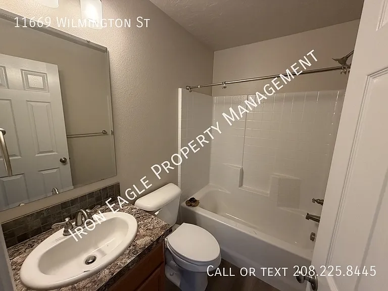 11669 Wilmington St — Photo 7