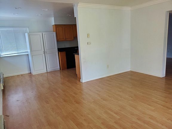 3rd image of 642 Hollenbeck Ave APT 3