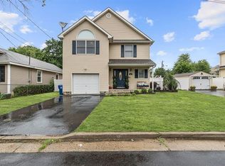 36 Clinton St, Middletown, NJ 07748