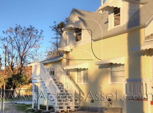 (*) Graham 207, Lake Elsinore, CA 92530