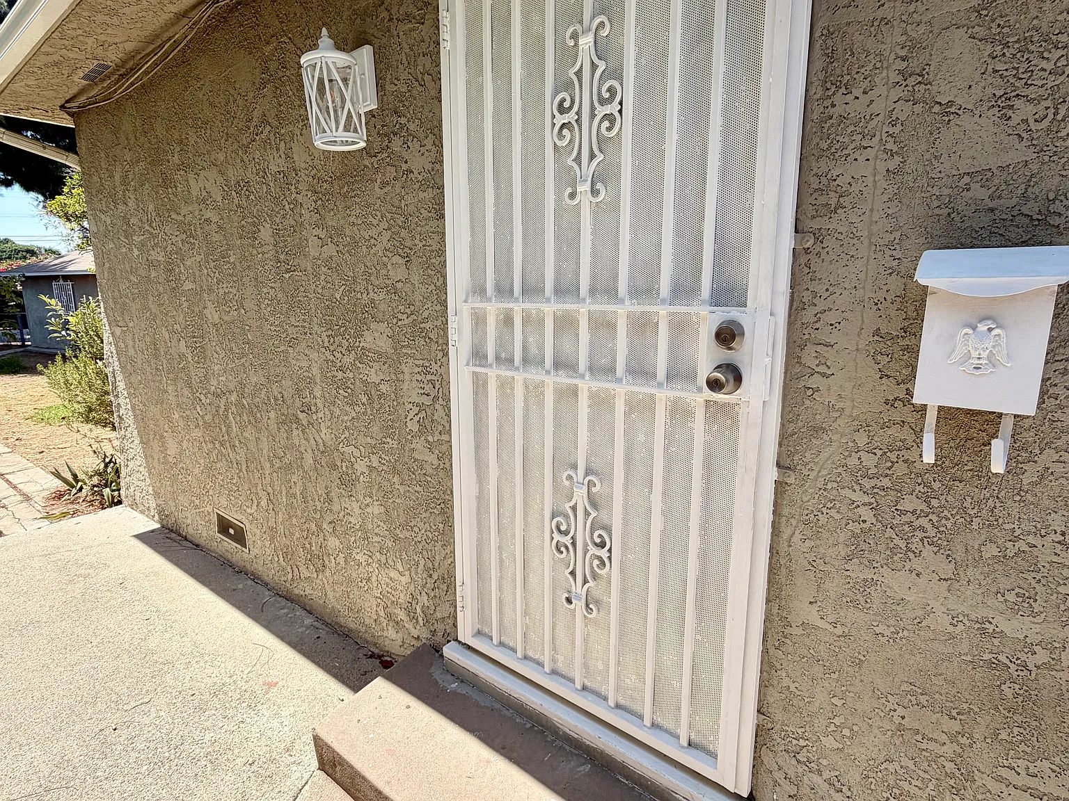 2 bed, 850 sqft, $3,000 — Photo 3