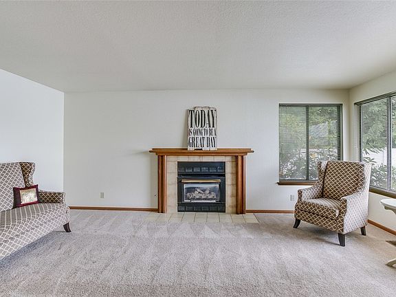3rd image of 1927 F St SE #18