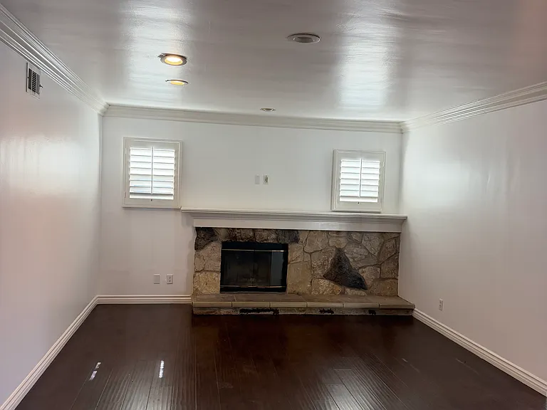20814 Stagg St — Photo 10