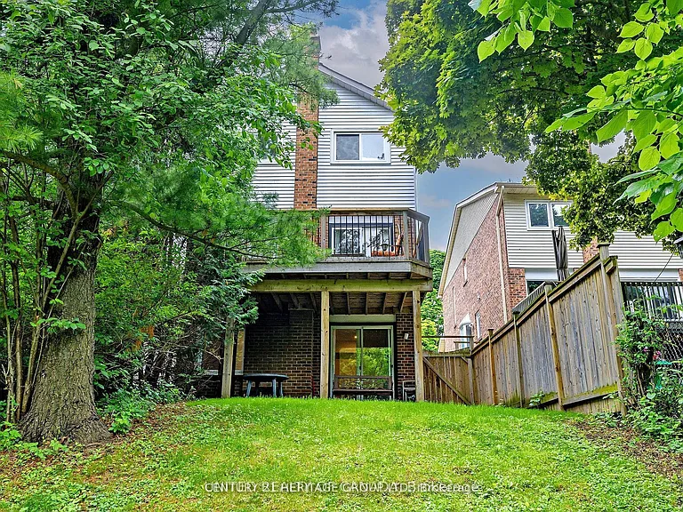 102 Baywood Ct — Photo 46