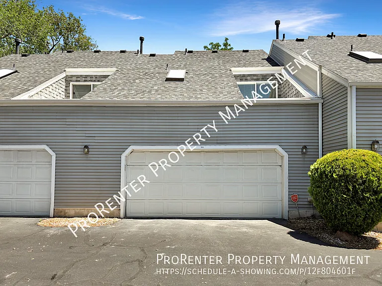 975 E Essex Court Way #3 — Photo 4