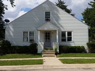 208 E 9th St, Sterling, IL 61081