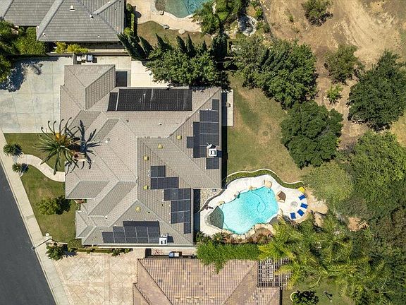 4th image of 4615 Islands Dr