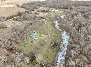 9517 S Pleasant Valley Rd, Gentry, AR 72734