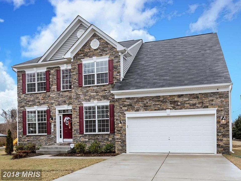 1st image of 713 Columbus Dr