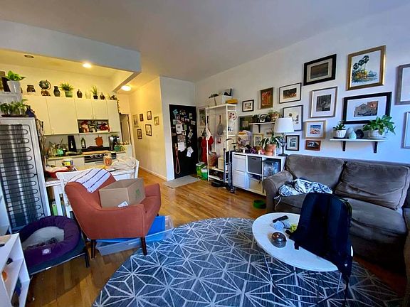 4th image of 658 Carroll St #D2