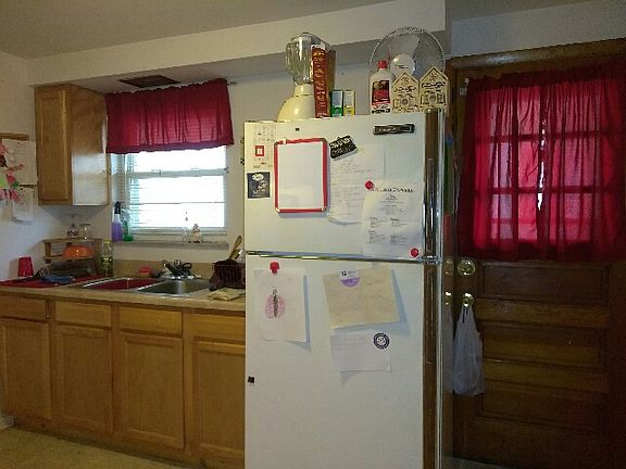 5th image of 736 Rosswell Ave