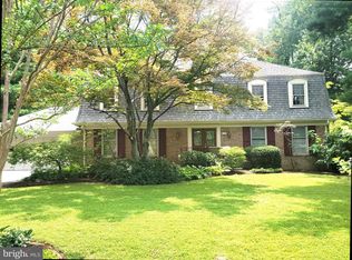 4320 Flower Valley Dr, Rockville, MD 20853